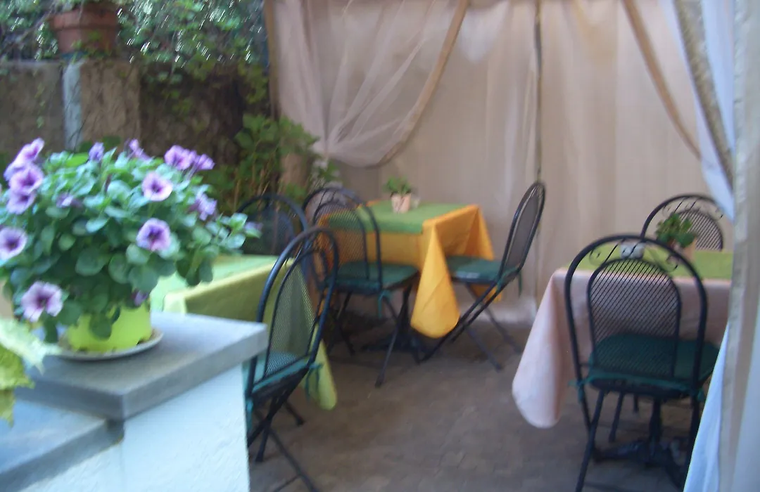 B&B Lucca Porta Sant'Anna-1